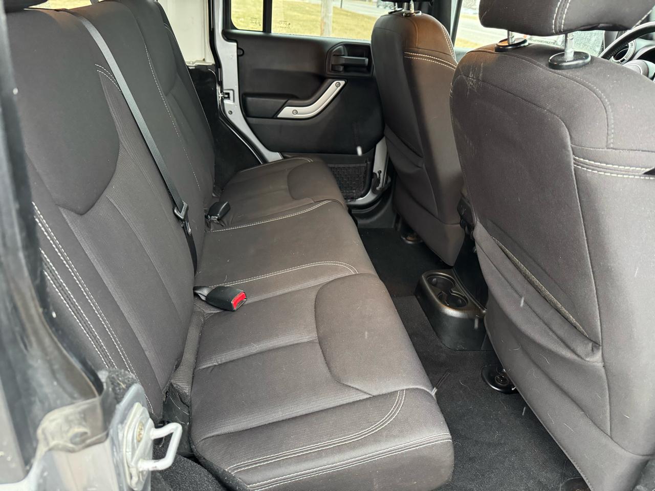 Jeep Wrangler Unlimited Sahara 4WD 2014