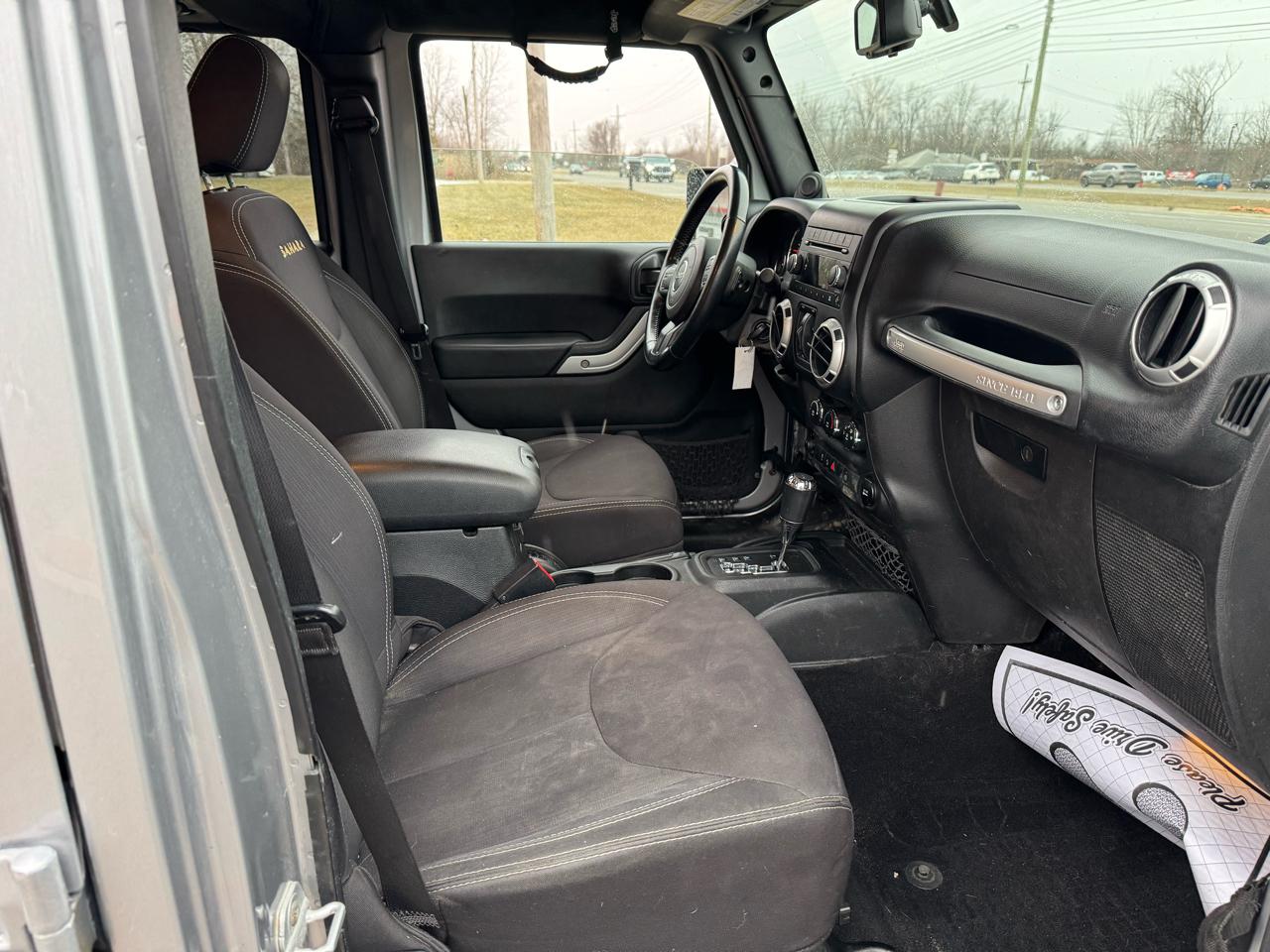 Jeep Wrangler Unlimited Sahara 4WD 2014