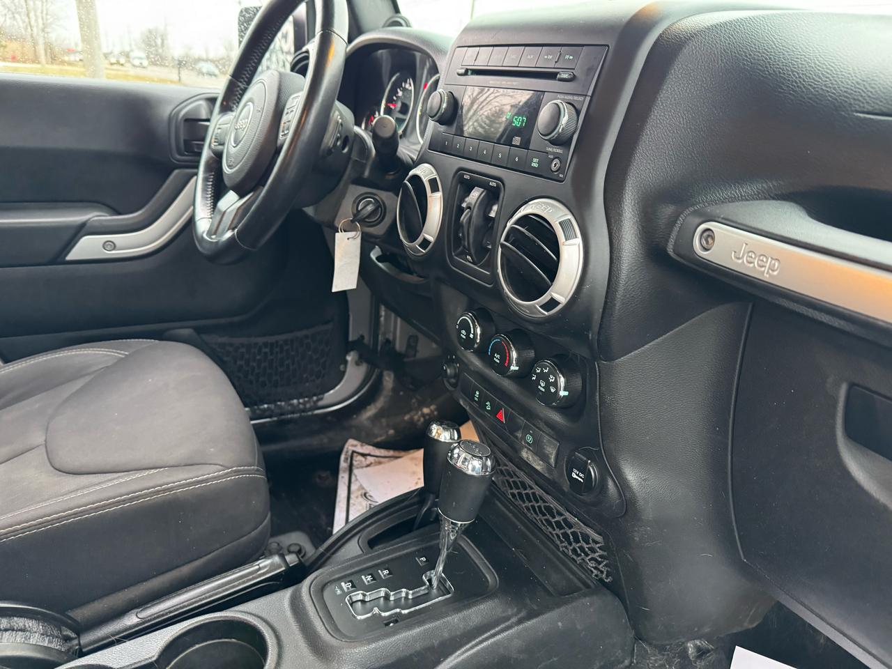 Jeep Wrangler Unlimited Sahara 4WD 2014