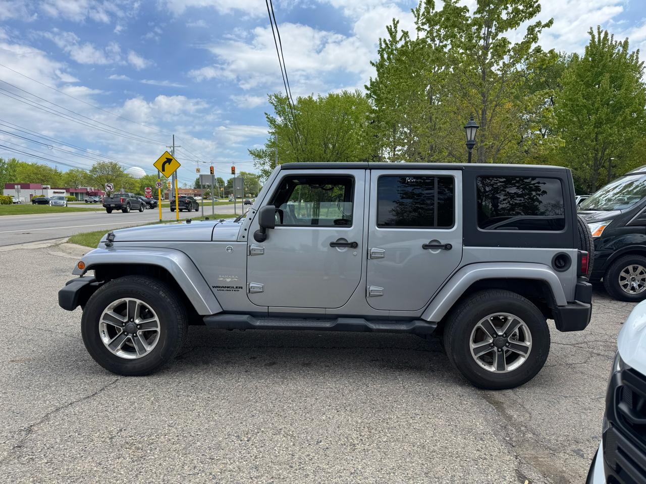 Jeep Wrangler Unlimited Sahara 4WD 2014