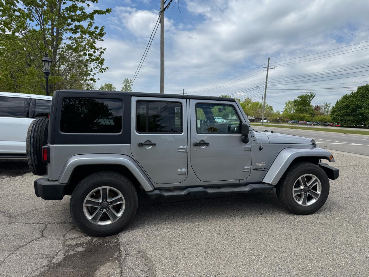 Jeep Wrangler Unlimited Sahara 4WD 2014