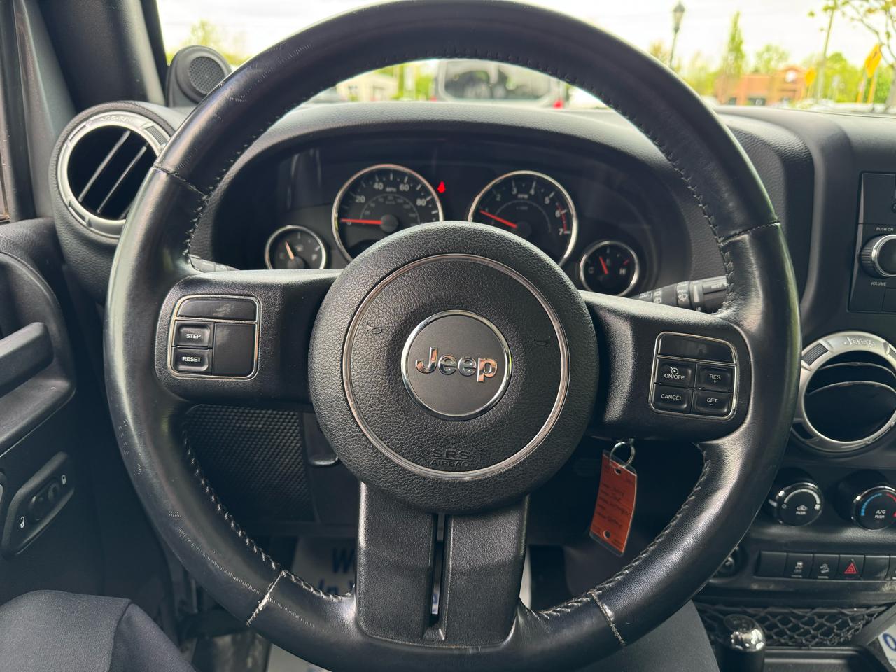 Jeep Wrangler Unlimited Sahara 4WD 2014