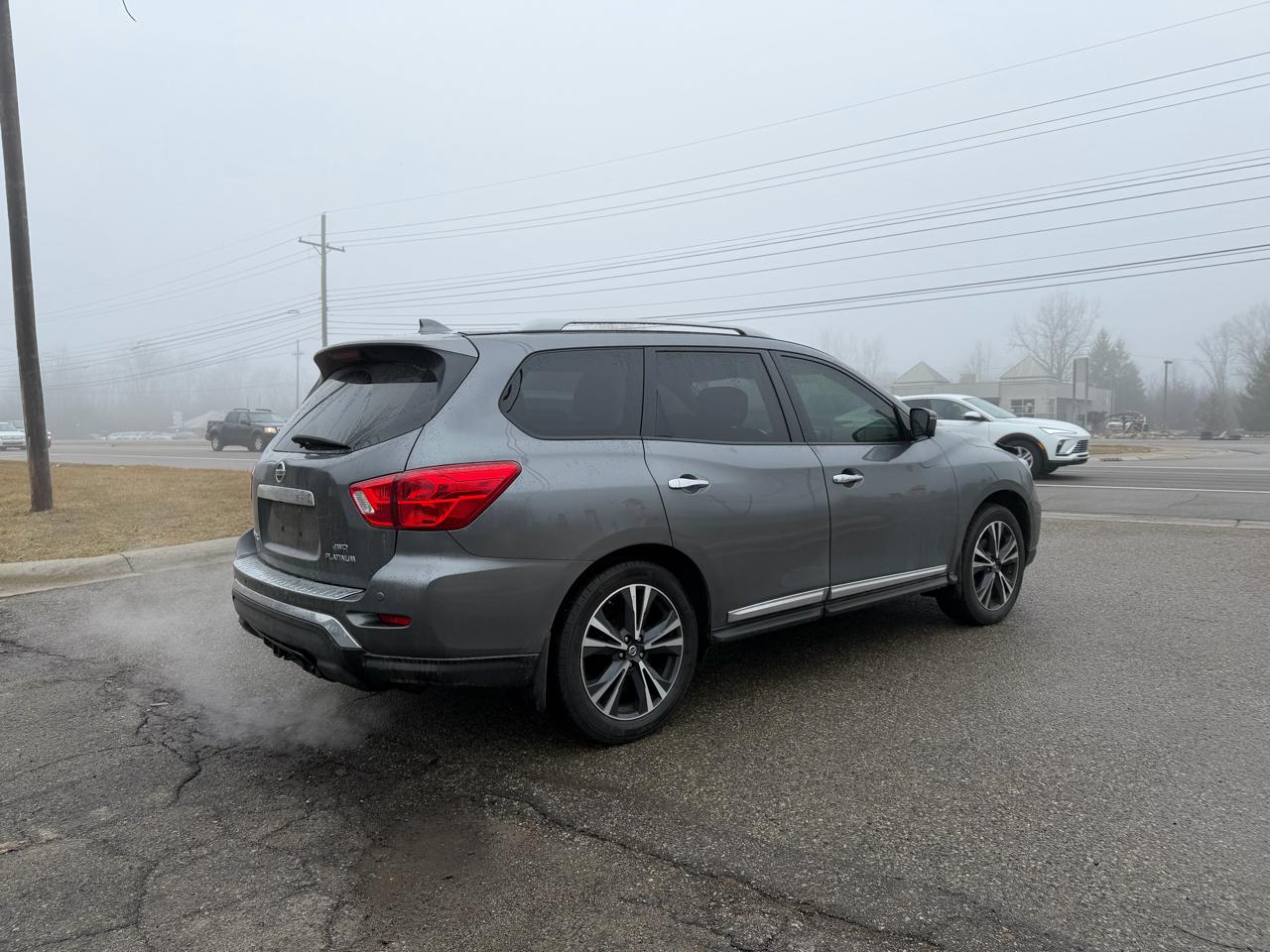 Nissan Pathfinder Platinum 4WD 2019