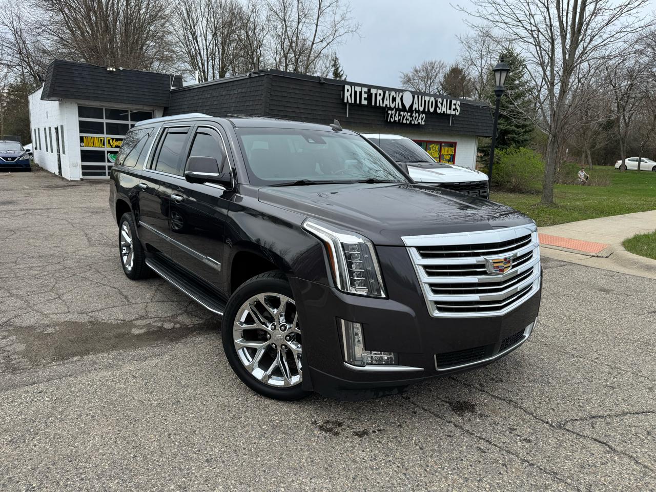 Cadillac Escalade ESV Platinum 4WD 2016