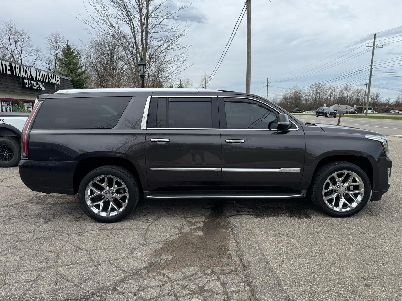 Cadillac Escalade ESV Platinum 4WD 2016