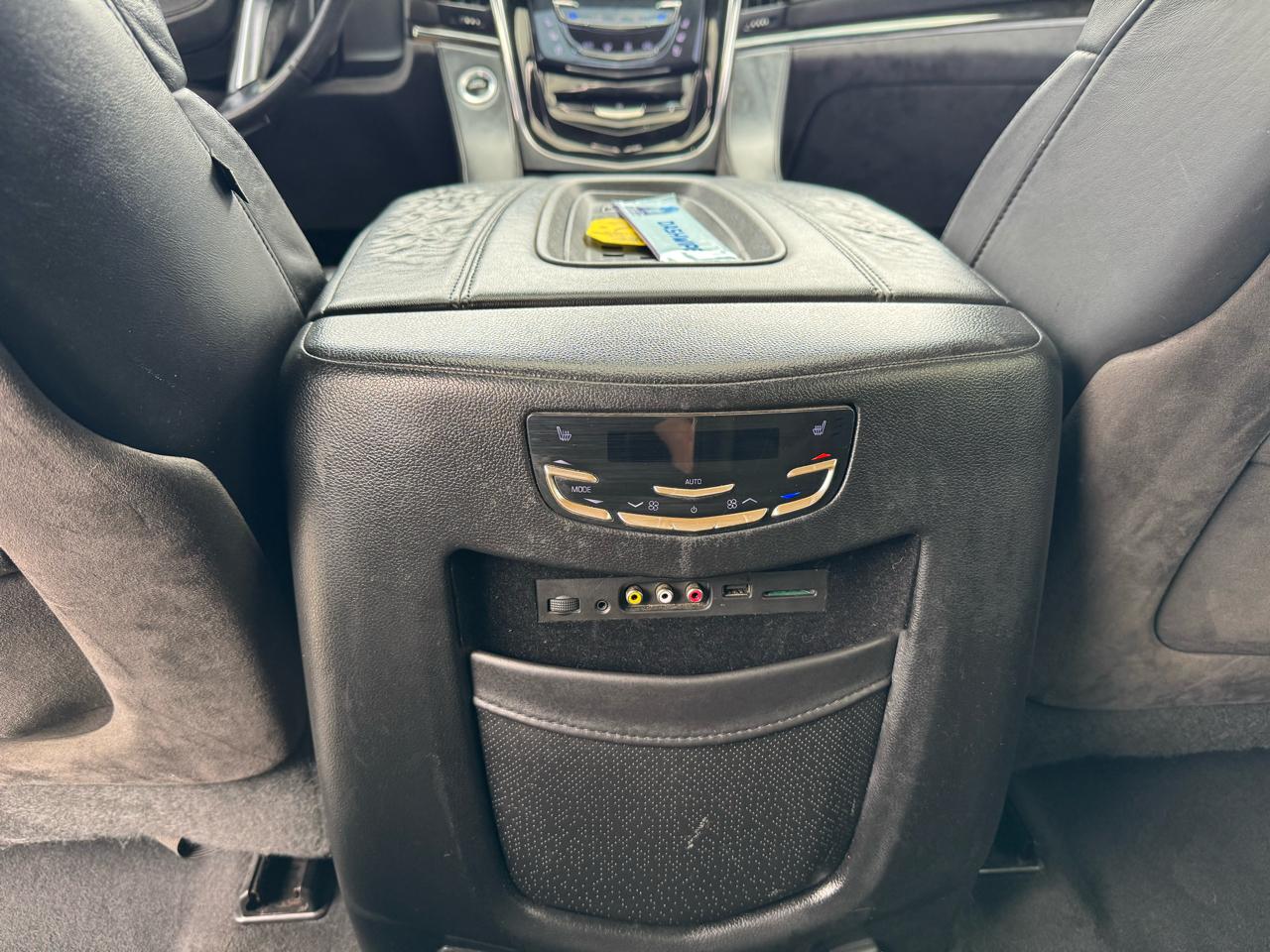 Cadillac Escalade ESV Platinum 4WD 2016