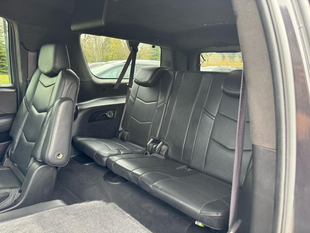 Cadillac Escalade ESV Platinum 4WD 2016