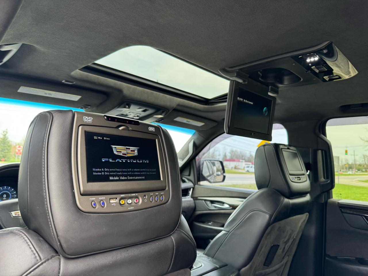 Cadillac Escalade ESV Platinum 4WD 2016