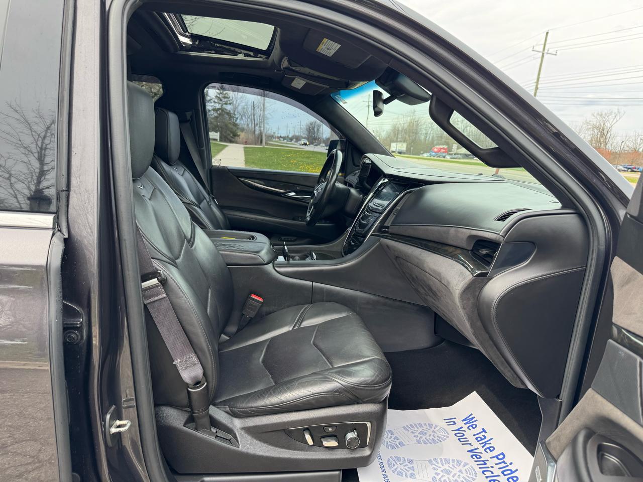 Cadillac Escalade ESV Platinum 4WD 2016