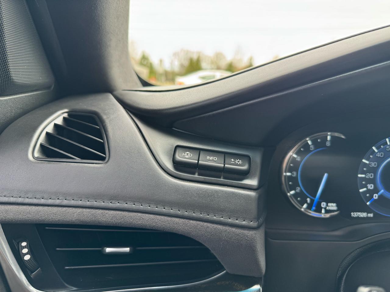 Cadillac Escalade ESV Platinum 4WD 2016