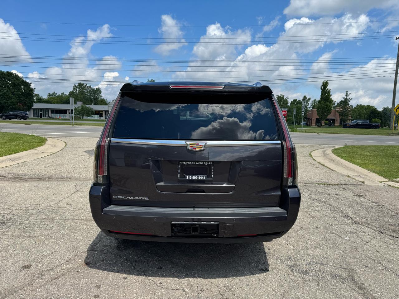 Cadillac Escalade ESV Platinum 4WD 2016