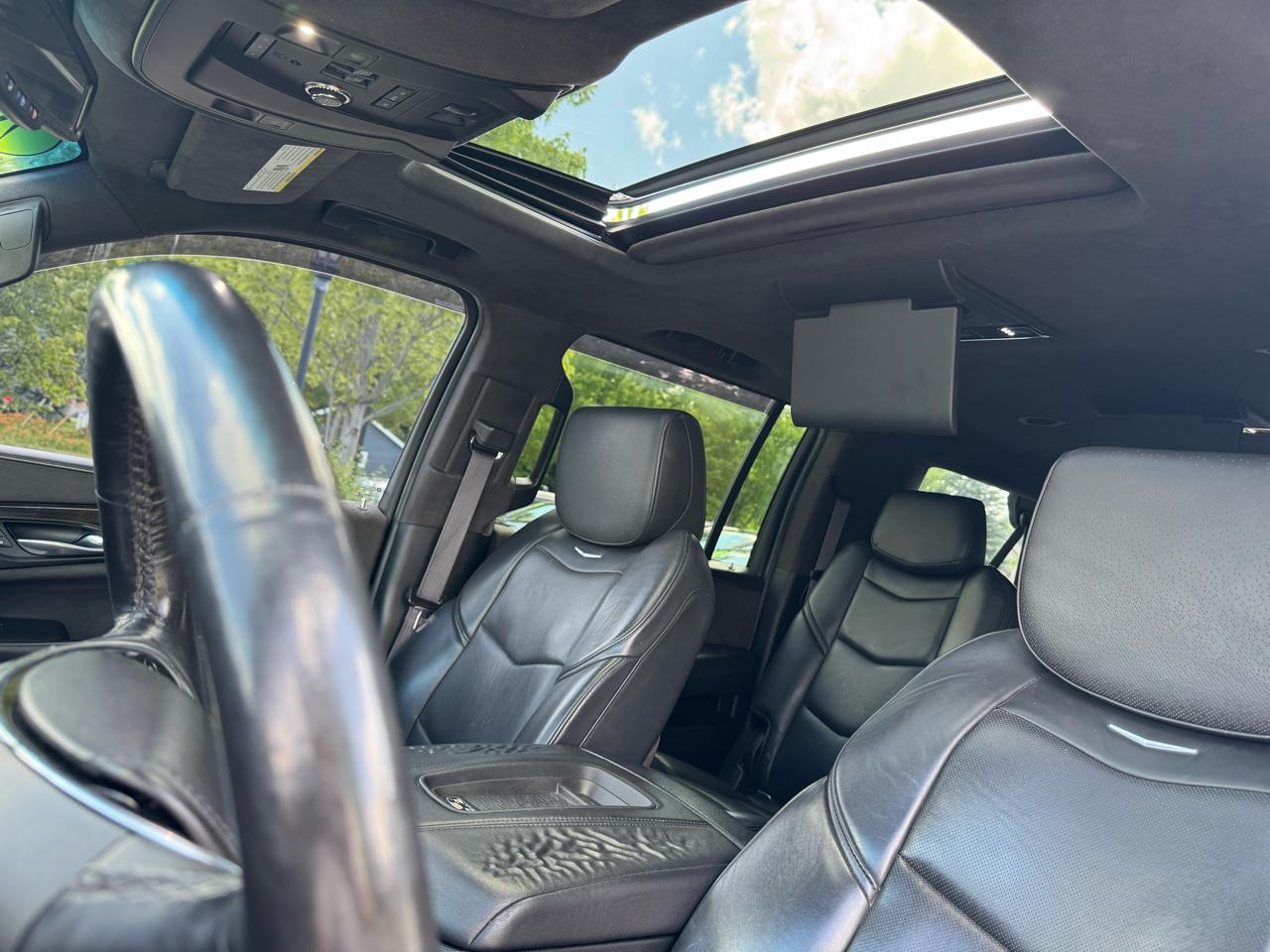 Cadillac Escalade ESV Platinum 4WD 2016