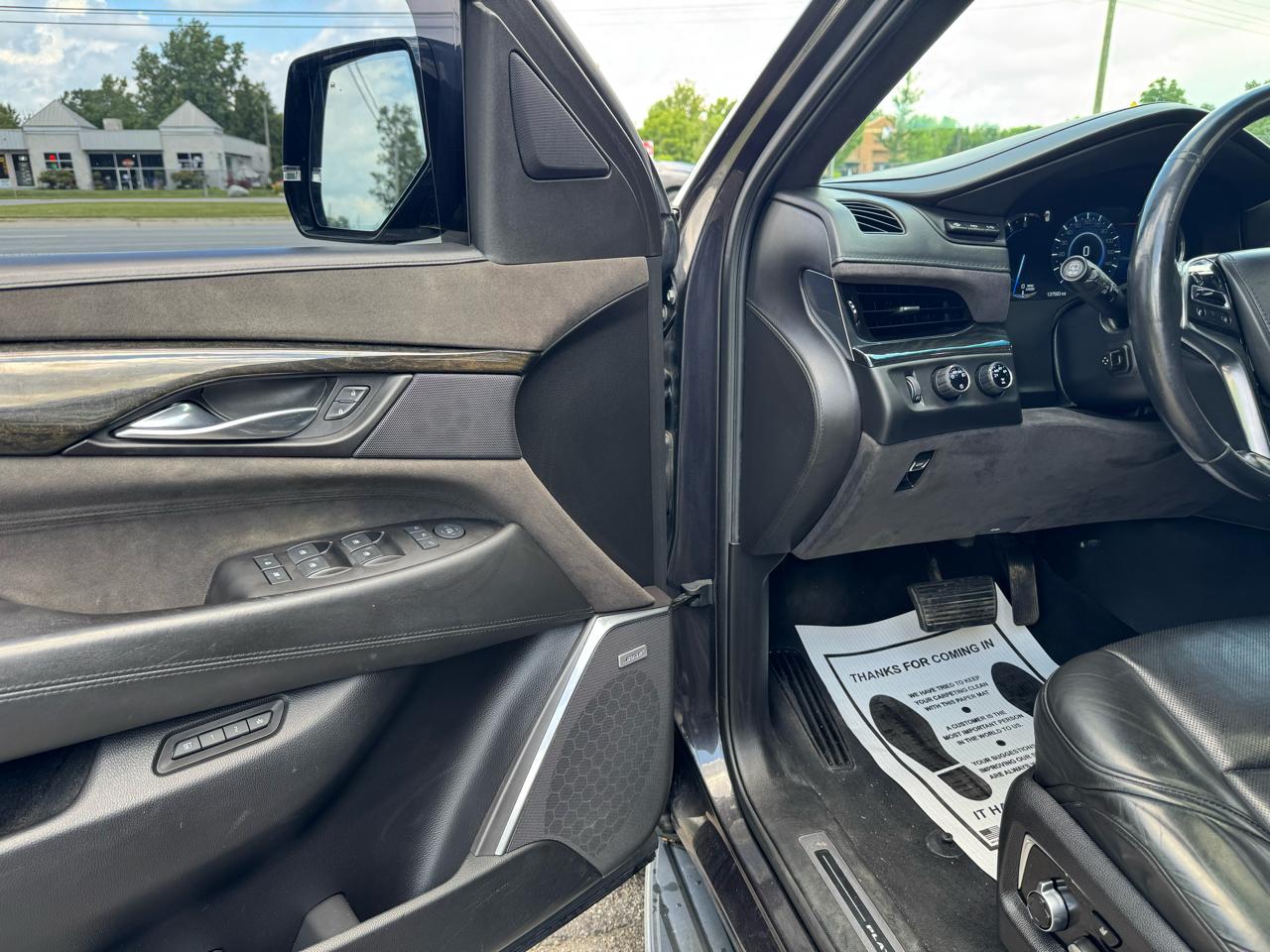 Cadillac Escalade ESV Platinum 4WD 2016