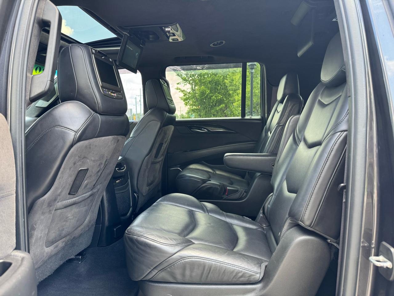 Cadillac Escalade ESV Platinum 4WD 2016