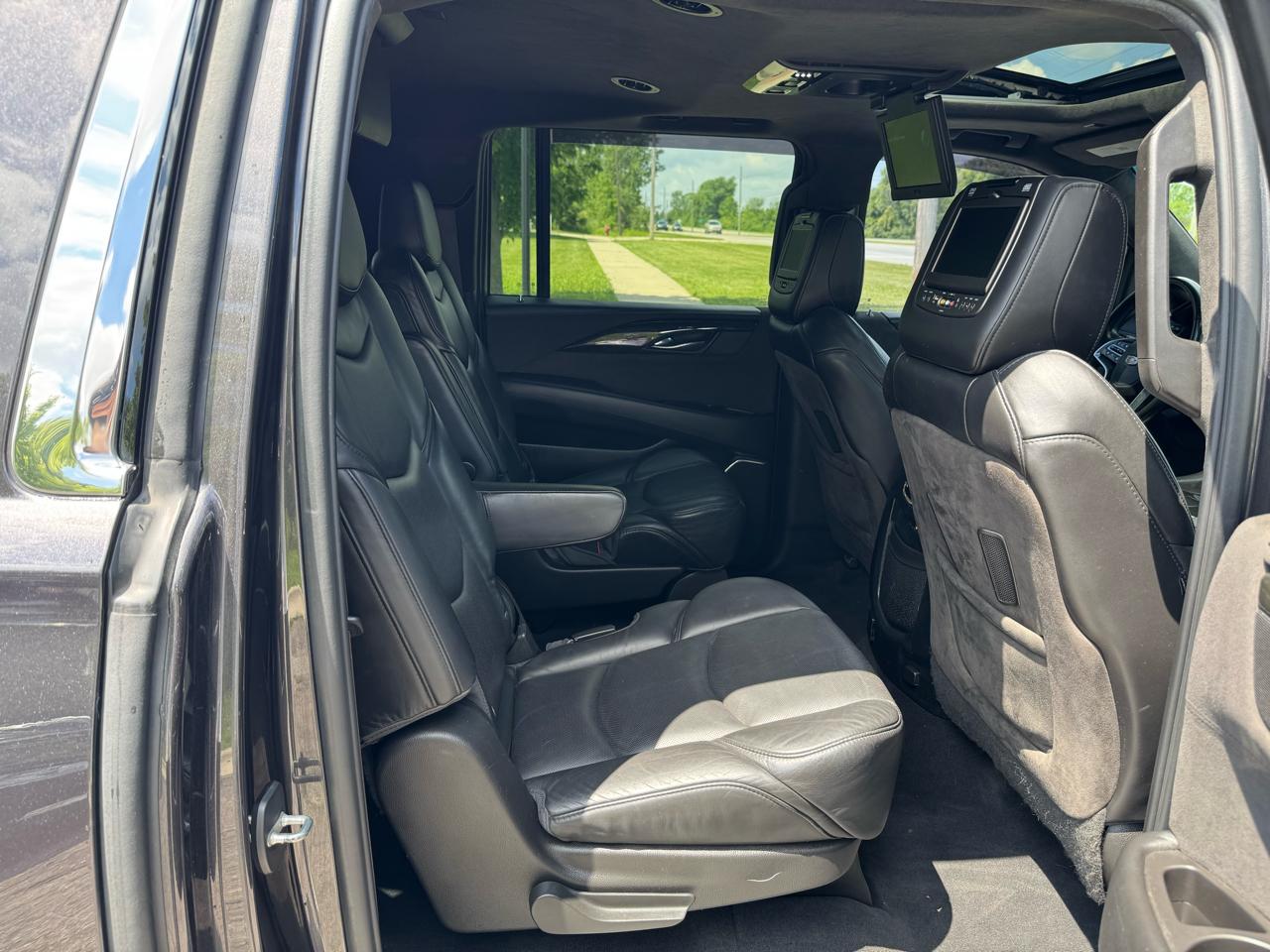 Cadillac Escalade ESV Platinum 4WD 2016