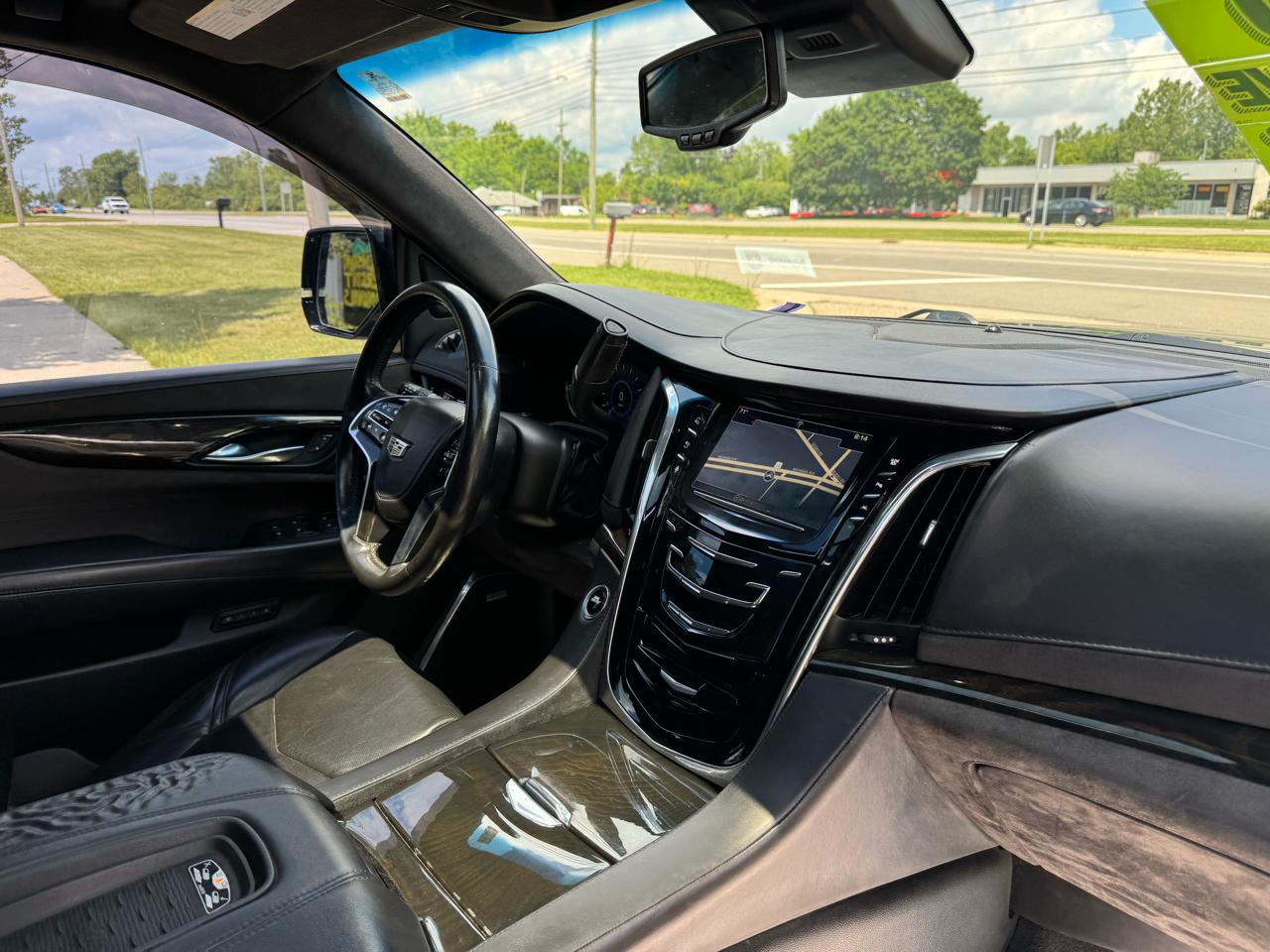 Cadillac Escalade ESV Platinum 4WD 2016