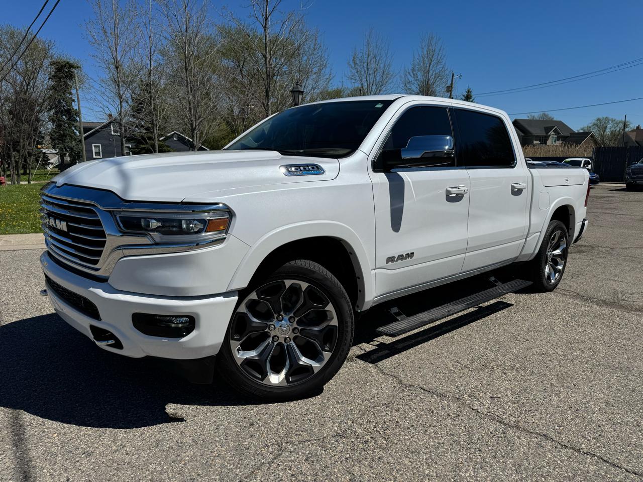 RAM 1500 Longhorn Crew Cab SWB 4WD 2024