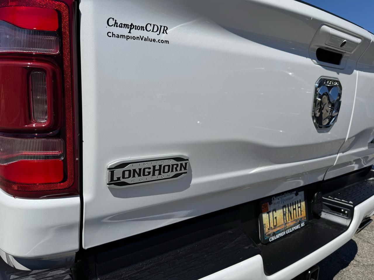 RAM 1500 Longhorn Crew Cab SWB 4WD 2024
