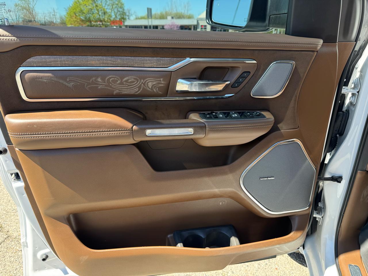 RAM 1500 Longhorn Crew Cab SWB 4WD 2024