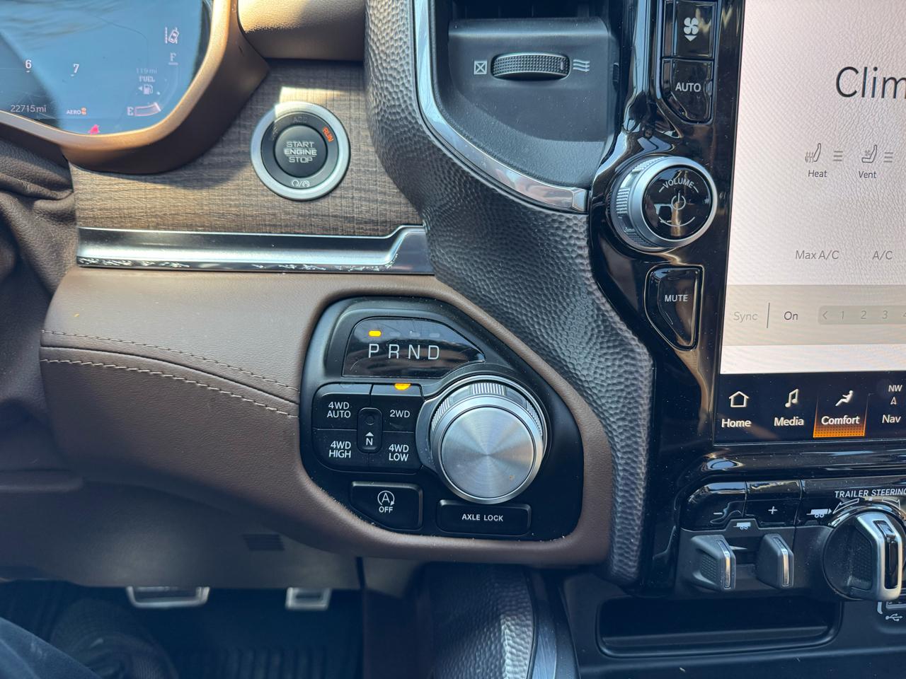 RAM 1500 Longhorn Crew Cab SWB 4WD 2024