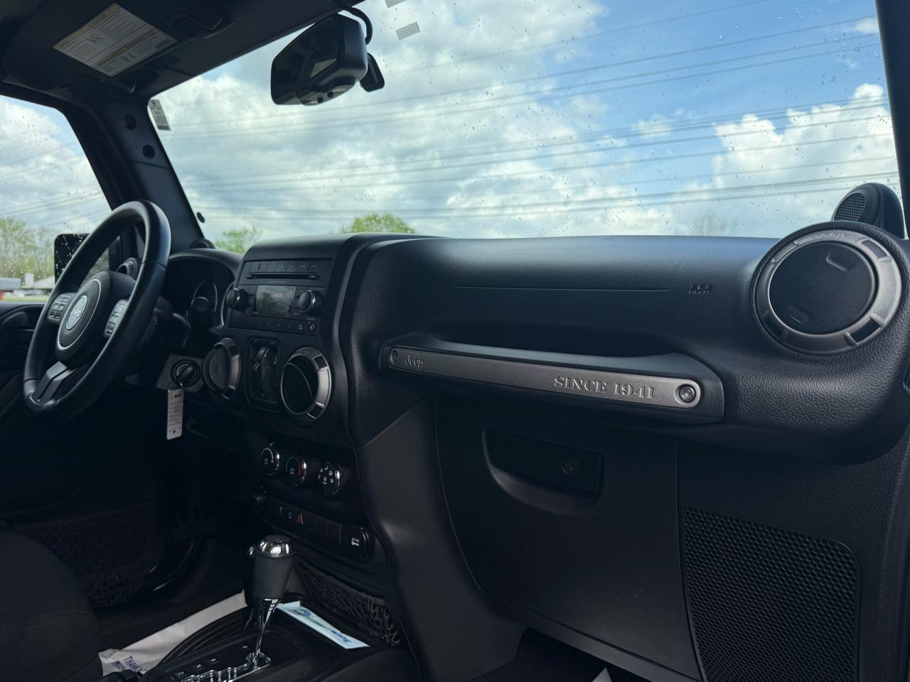 Jeep Wrangler Unlimited Sport 4WD 2014