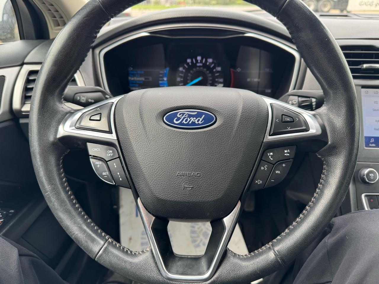 Ford Fusion SE 2020