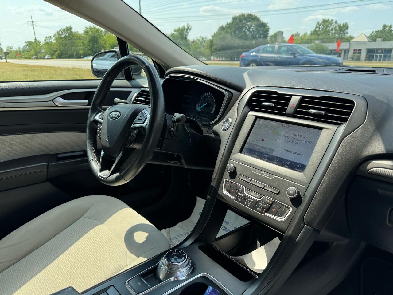 Ford Fusion SE 2020