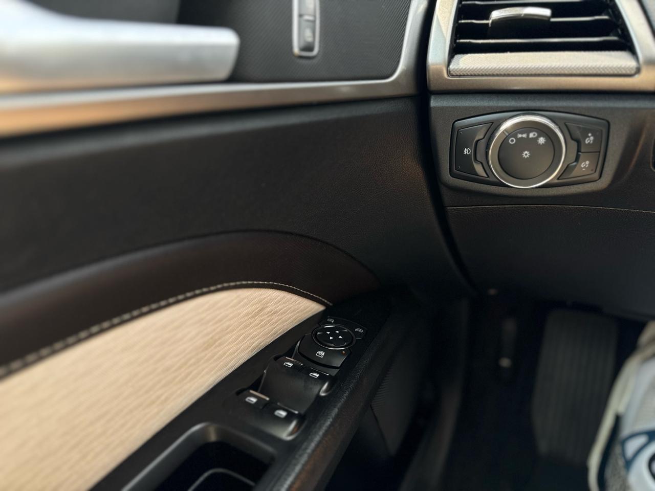 Ford Fusion SE 2020