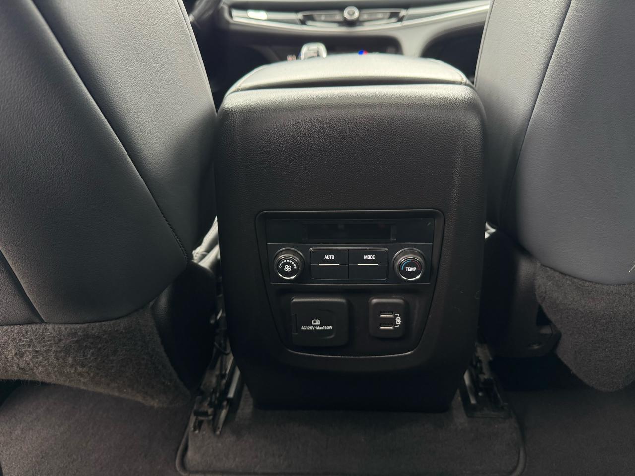 Buick Enclave Essence AWD 2019