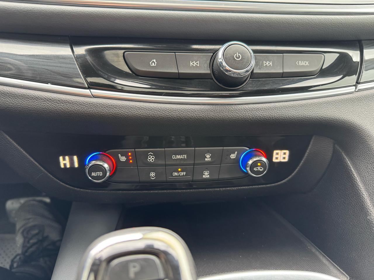 Buick Enclave Essence AWD 2019