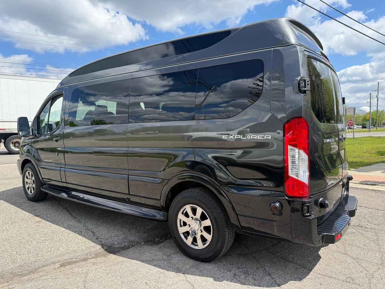 Ford Transit 150 Van 2018