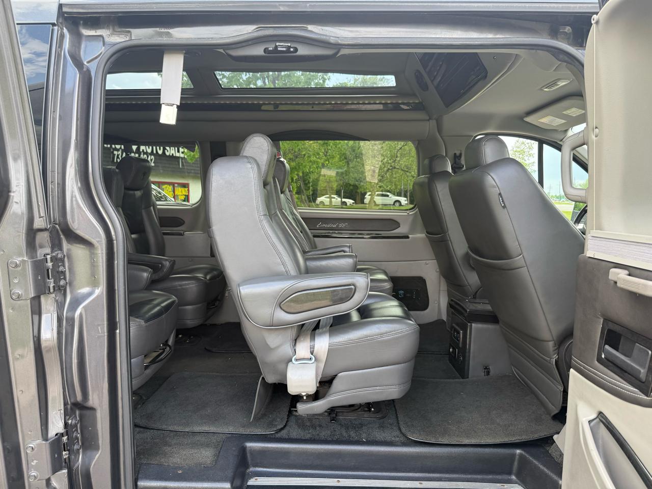 Ford Transit 150 Van 2018