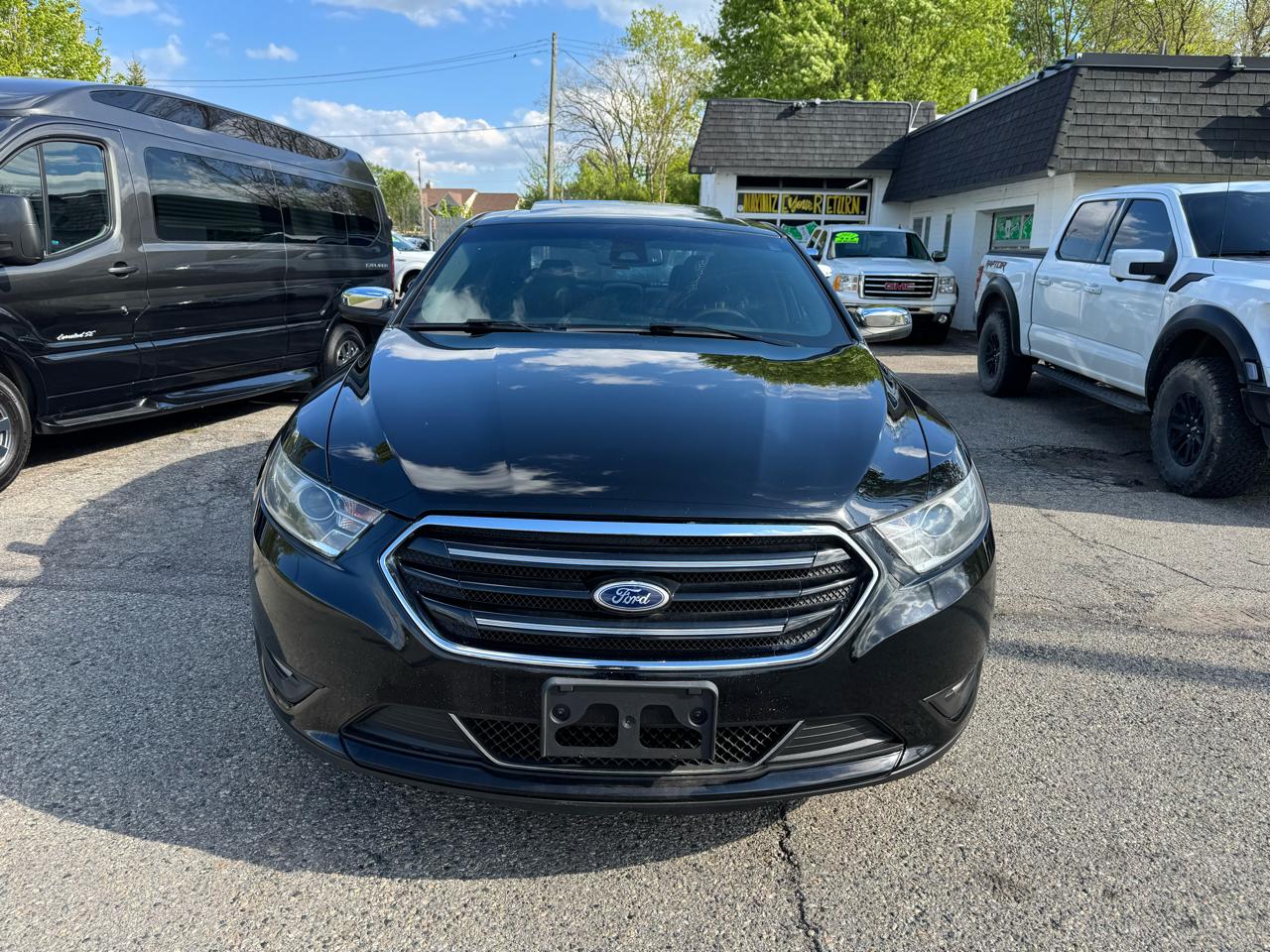 Ford Taurus Limited AWD 2016