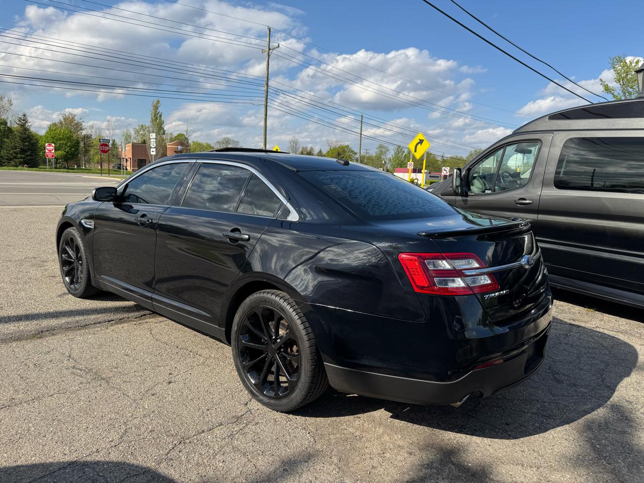 Ford Taurus Limited AWD 2016