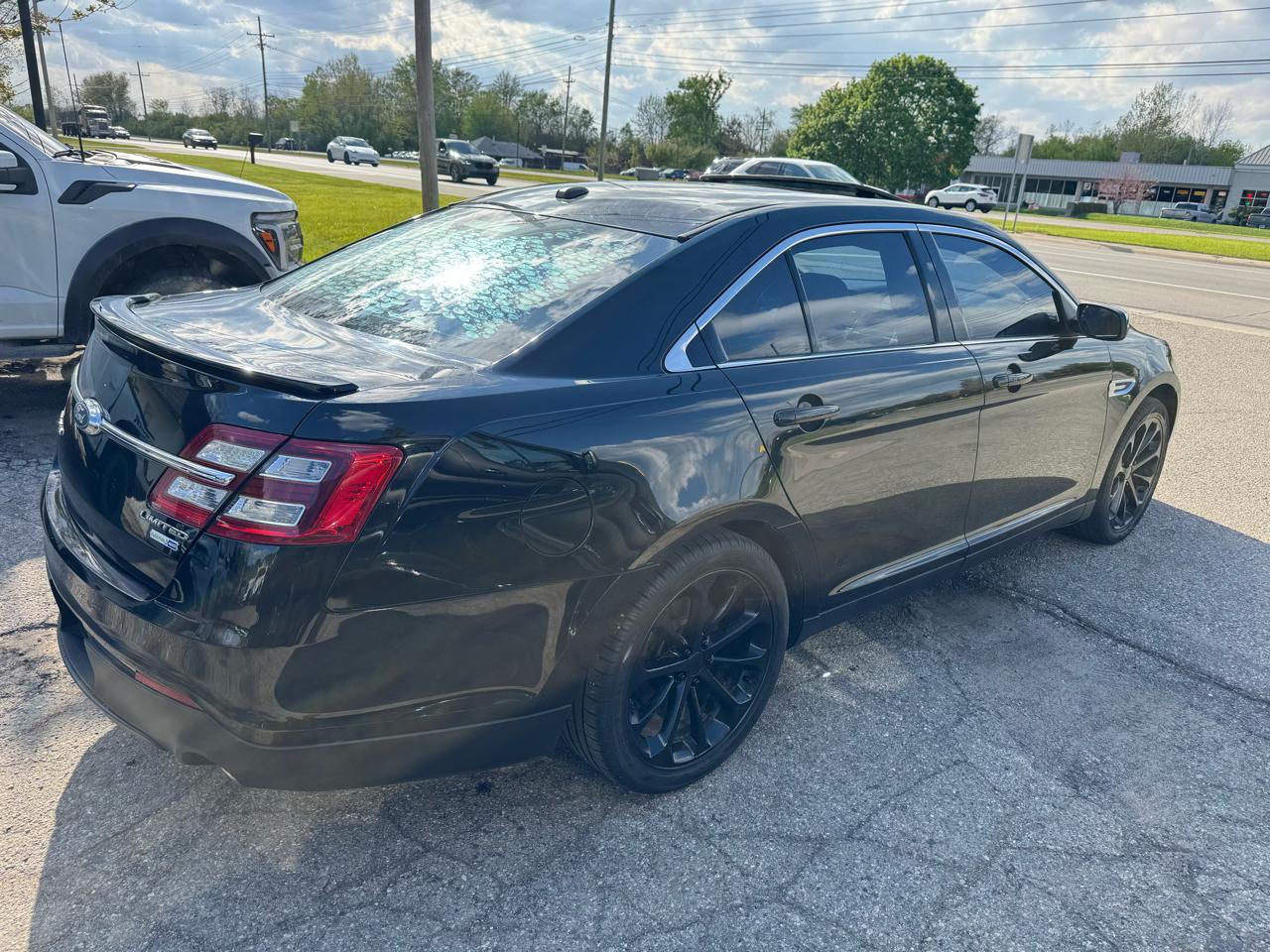 Ford Taurus Limited AWD 2016