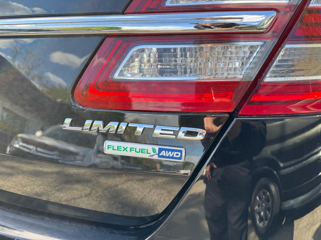 Ford Taurus Limited AWD 2016