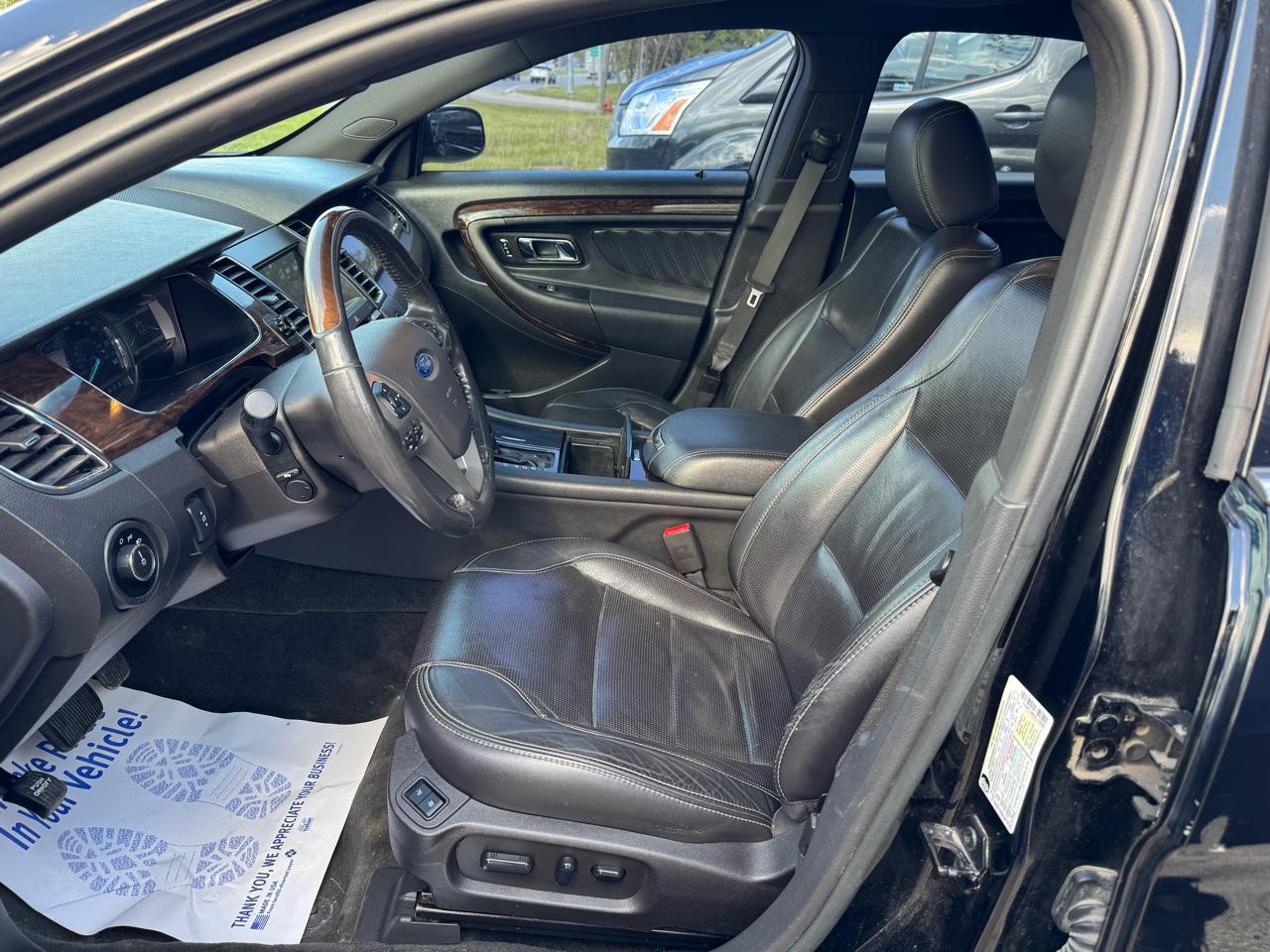 Ford Taurus Limited AWD 2016