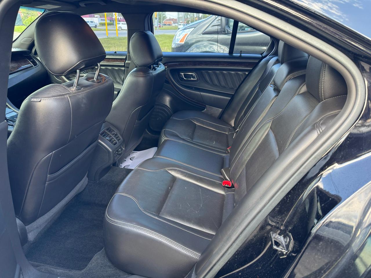 Ford Taurus Limited AWD 2016