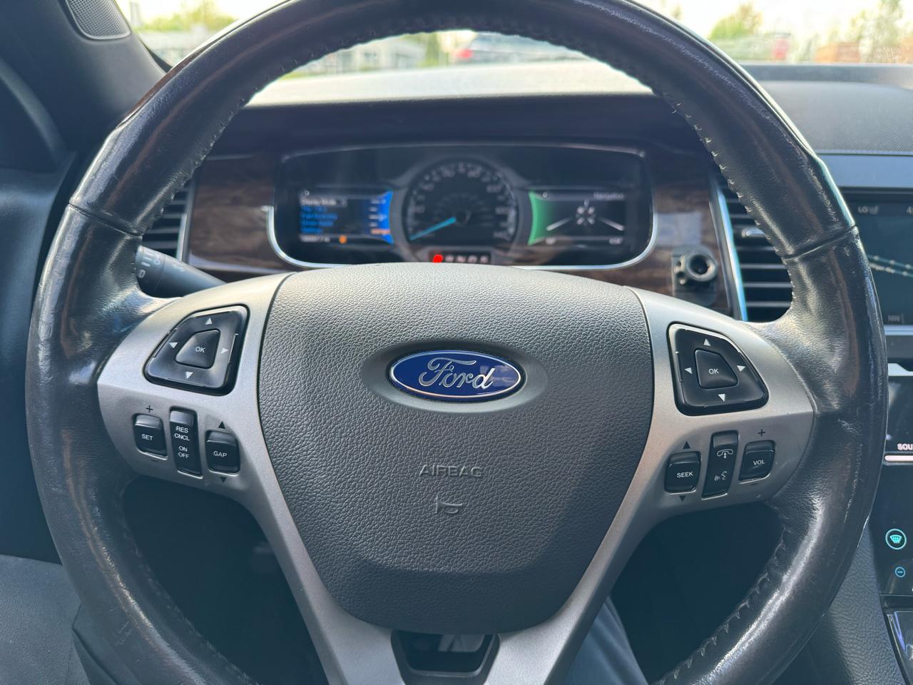 Ford Taurus Limited AWD 2016