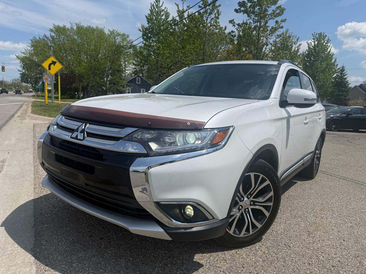 Mitsubishi Outlander SEL Special Edition FWD 2016