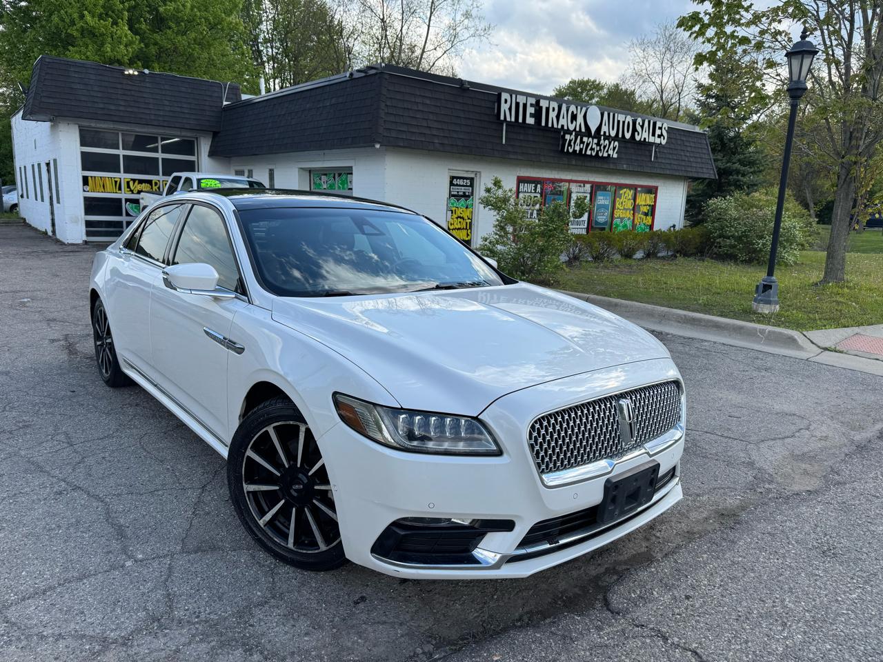 Lincoln Continental Reserve AWD 2017