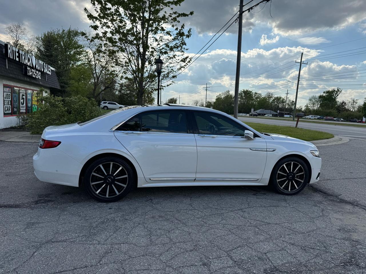Lincoln Continental Reserve AWD 2017