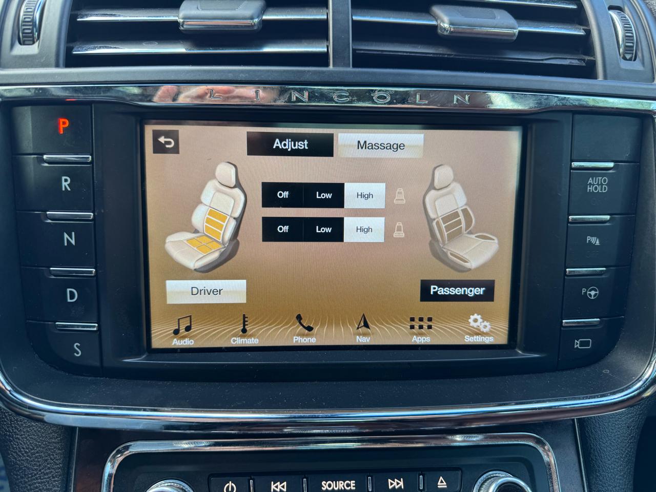 Lincoln Continental Reserve AWD 2017