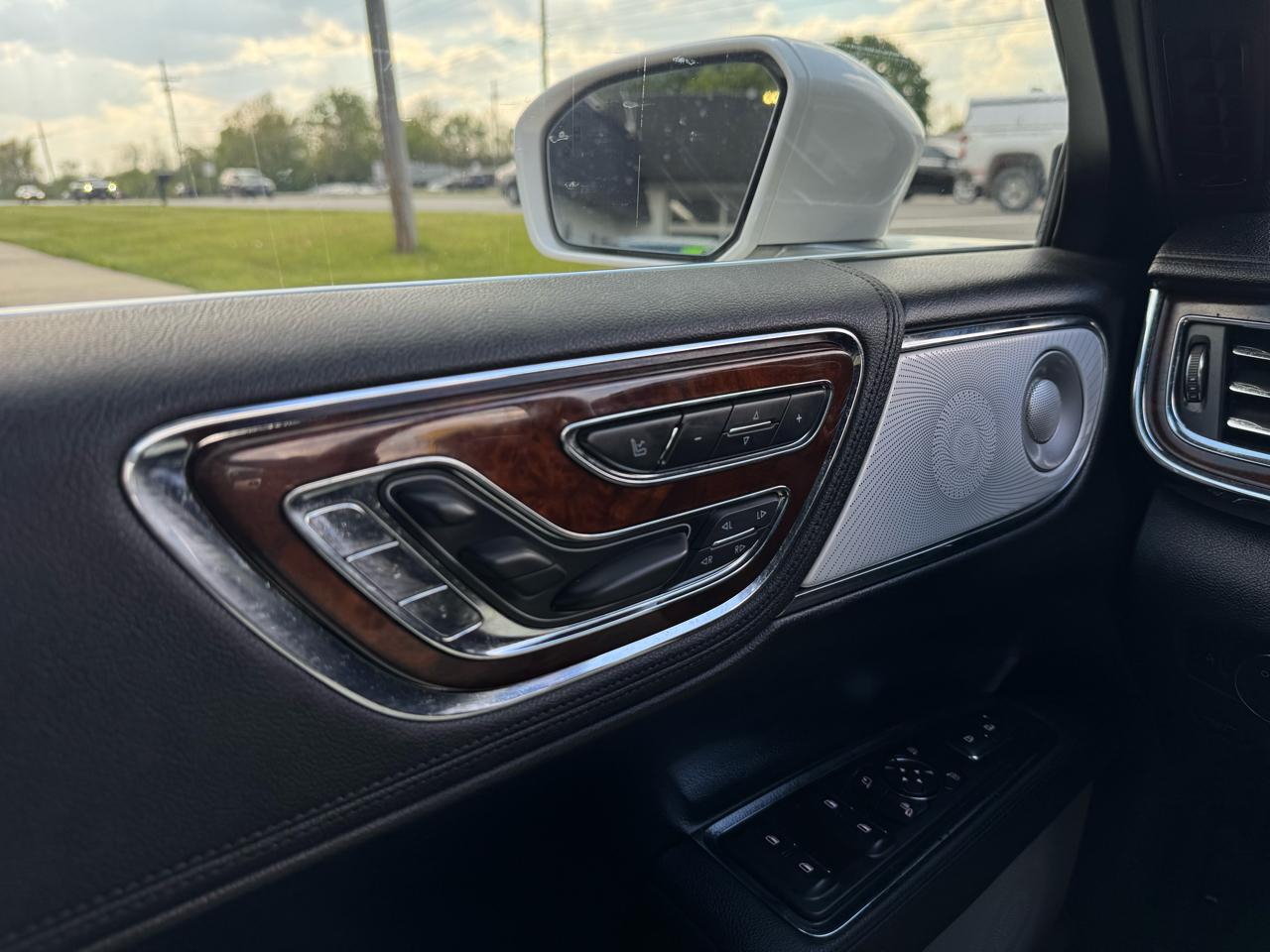 Lincoln Continental Reserve AWD 2017