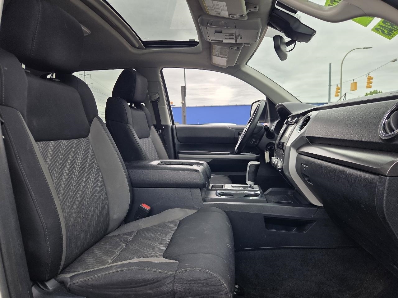 Toyota Tundra SR5 5.7L V8 CrewMax 4WD 2018