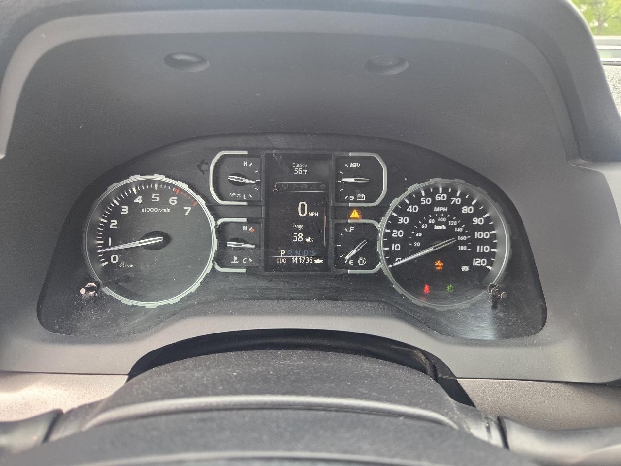 Toyota Tundra SR5 5.7L V8 CrewMax 4WD 2018