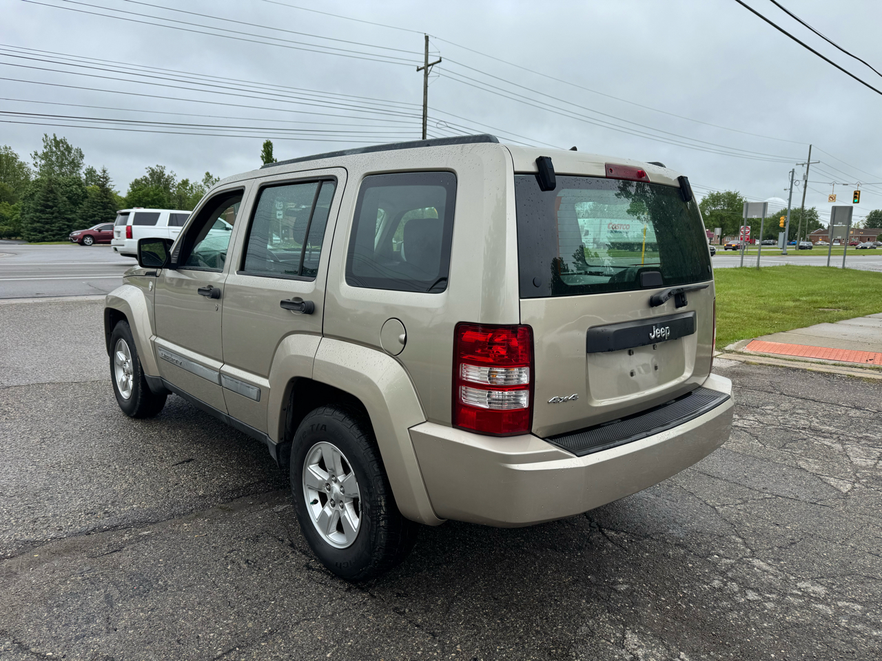 Jeep Liberty Sport 4WD 2010