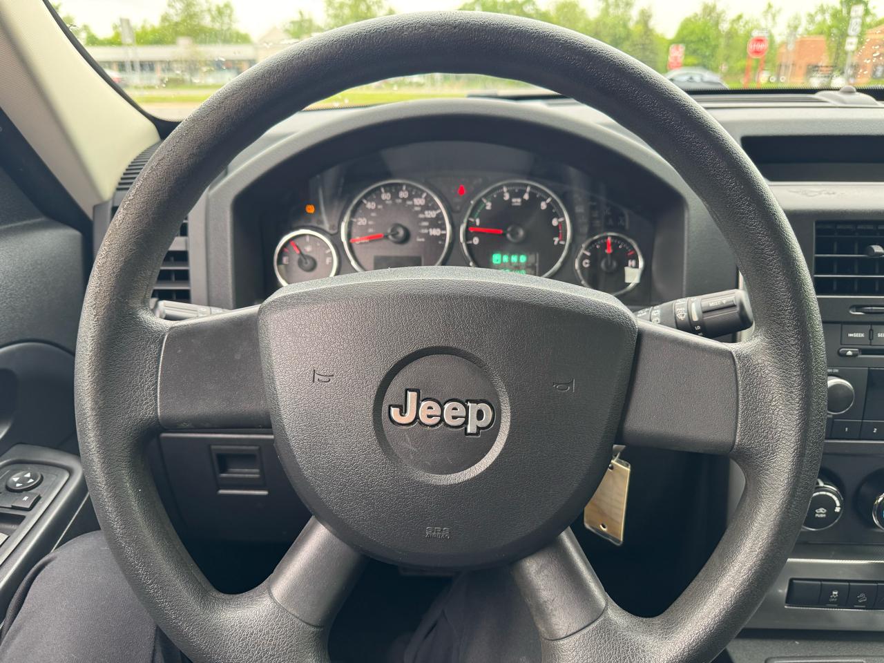 Jeep Liberty Sport 4WD 2010