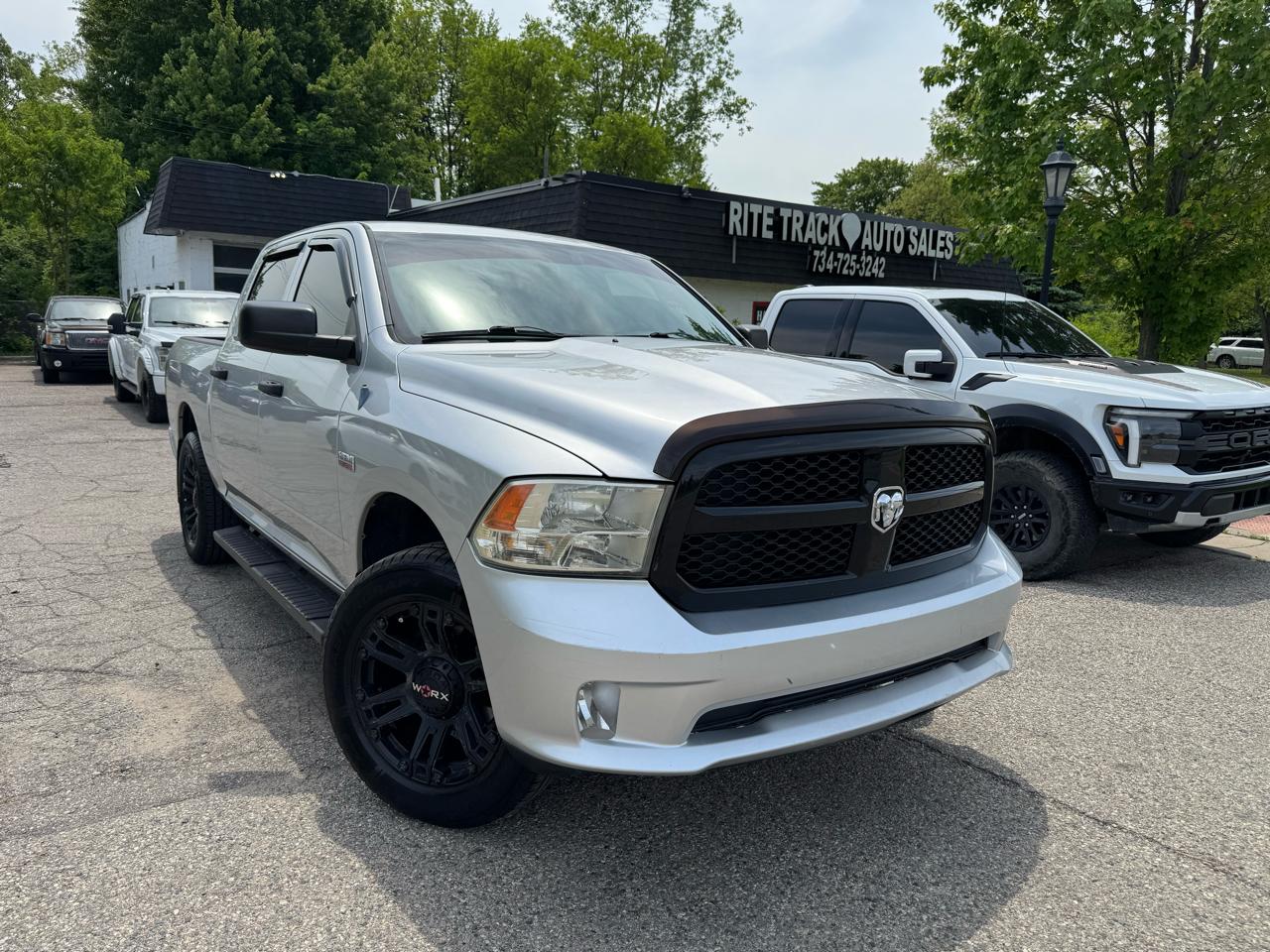 RAM 1500 Tradesman Crew Cab SWB 4WD 2014