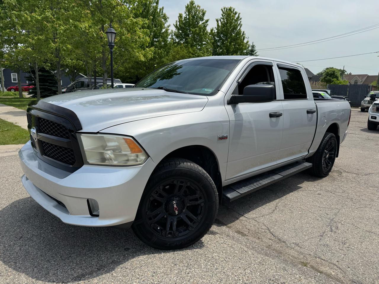 RAM 1500 Tradesman Crew Cab SWB 4WD 2014